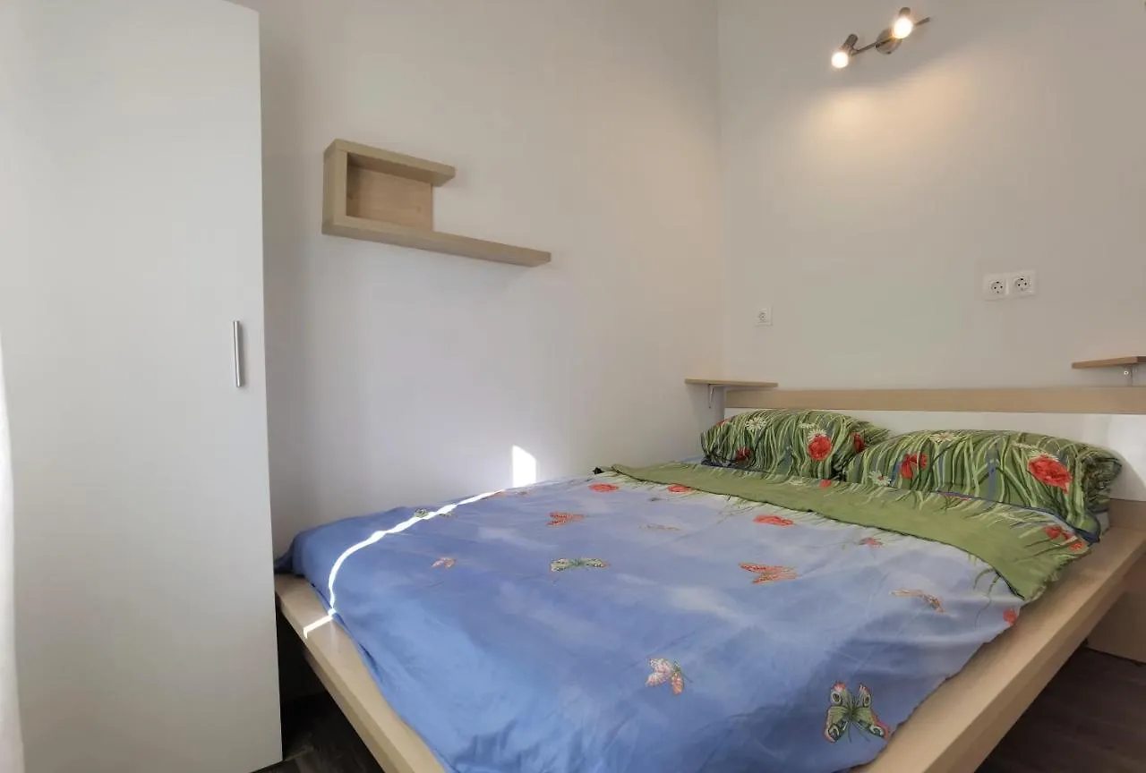 Holiday House Rosemary Μεντουλίν 0*,