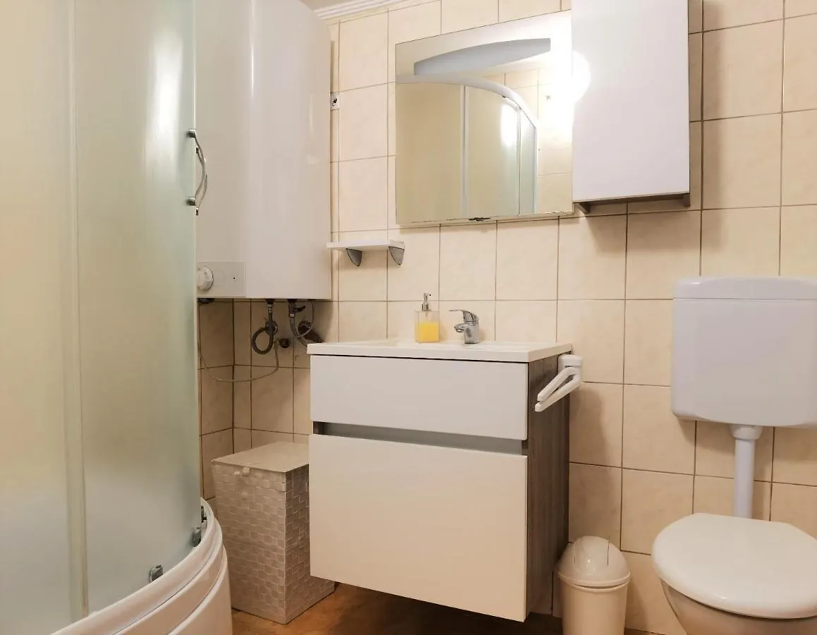 Διαμέρισμα Holiday House Rosemary Μεντουλίν