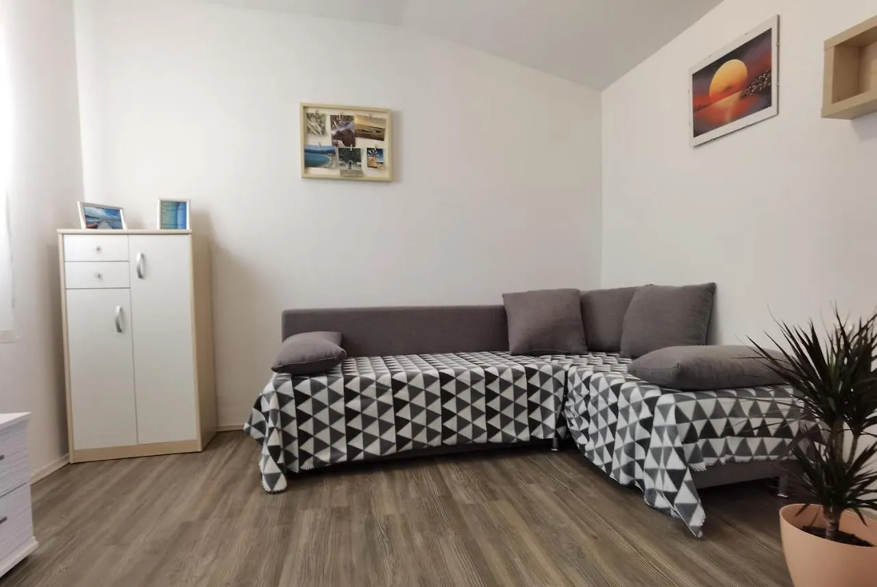 Holiday House Rosemary Μεντουλίν Διαμέρισμα